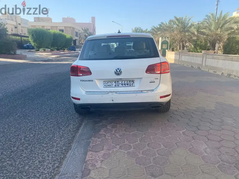 فولكس واجن طوارق 2011